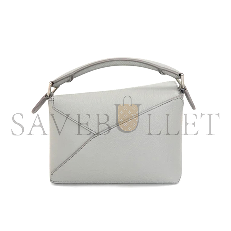 LOEWE MINI PUZZLE EDGE BAG IN SOFT GRAINED CALFSKIN A510P88X16-1150 (18*12.5*8cm) LOEWE MINI PUZZLE EDGE BAG IN SOFT GRAINED CALFSKIN A510P88X16-1150 (18*12.5*8cm)